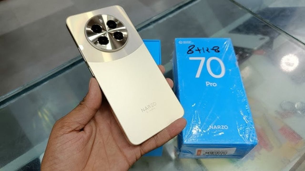 Realme Narzo 70 Pro 5G में मिलती है दमदार बैटरी, शानदार कैमरा और फास्ट प्रोसेसर। जानें इसकी कीमत और सारे फीचर्स एक आसान भाषा में।