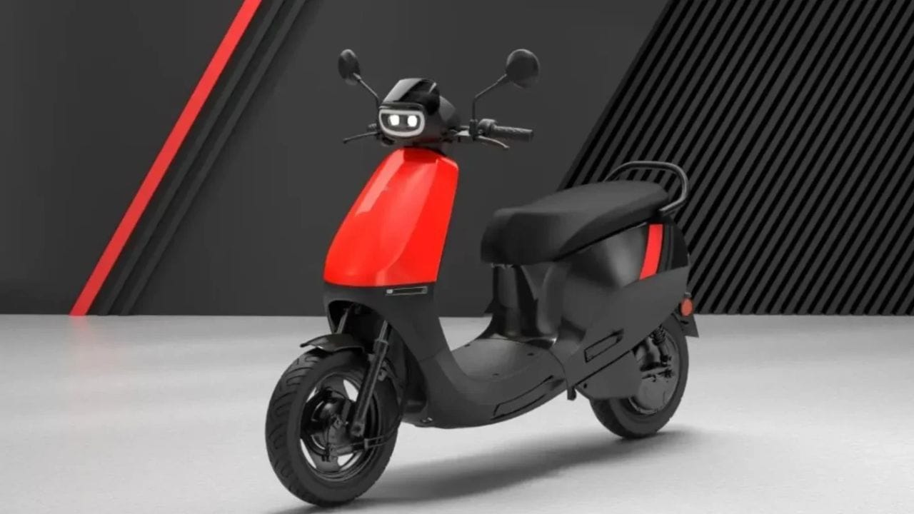 Hero Vida V1X भारत में लॉन्च हो गया है। जानिए इसकी बैटरी रेंज, फीचर्स, चार्जिंग टाइम और कीमत की पूरी जानकारी, वो भी आसान भाषा में।